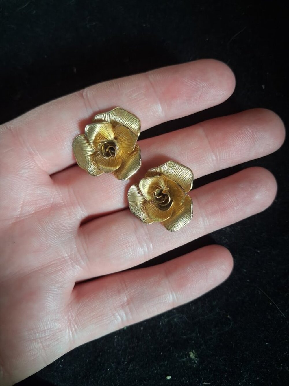 Vintage Flower clip on earrings